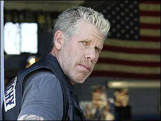 De quelle maladie souffre Clay Morrow ?