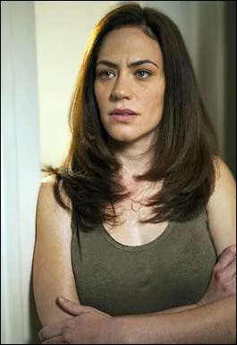 Comment s'appelle la petite amie de Jax ?