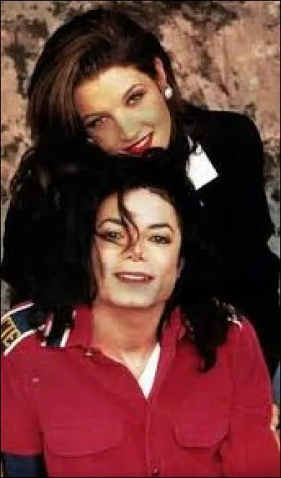 En 1994, avec la fille de quelle personne très connue le chanteur se marie-t-il ?