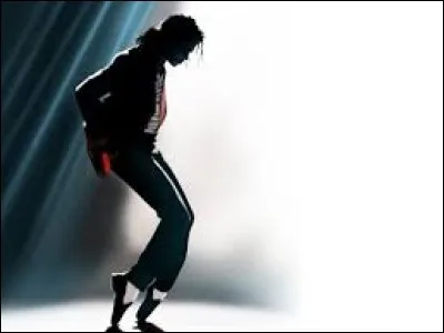 Sur quelle chanson a-t-il utilisé pour la première fois le célèbre pas de danse appelé ''moonwalk'' ?