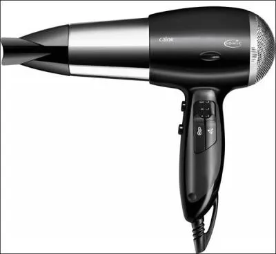 Comme on aura les cheveux mouills, pour les scher, on va uttilser...