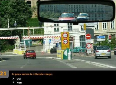 Je peux suivre le vhicule rouge ?