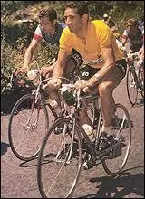 En juillet, qui remporte le Tour de France marqu par la terrible chute d'un favori ?