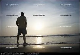 Dans quelle chanson de Charles Aznavour entend on 'Moi qui voulais tre ton ombre, je serai l'ombre de moi-mme, ma main de ta main spare' ?