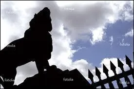 Quand on abandonne un avantage rel pour un profit illusoire, que lche-t-on pour l'ombre ?