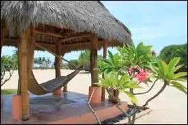 En t, en France, quelles sont les heures les plus chaudes de la journe auxquelles il est conseill de se mettre  l'ombre ?