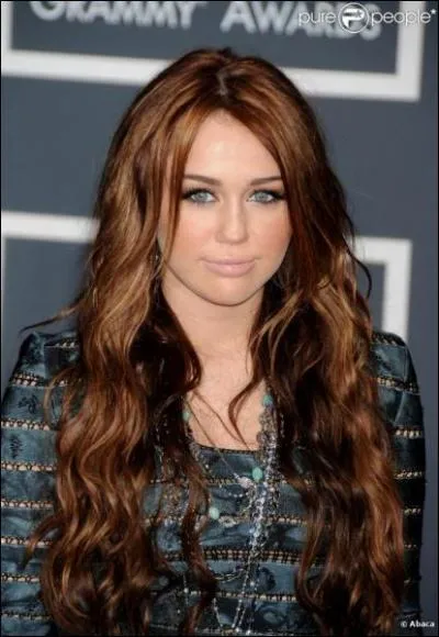 En quelle position est place Miley dans le classement ' 100 personnalits les plus influentes du monde' en 2010 ?