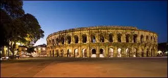 Quelle ville est clbre pour sa Feria organise chaque anne le week-end de Pentecte ?