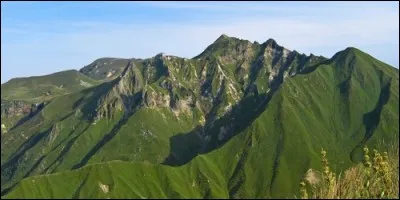 Quel est le plus haut volcan d'Auvergne (1 886 m) ?