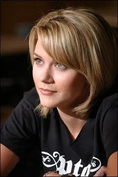 Voyons maintenant quelles propositions concernent Peyton Sawyer.