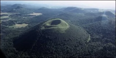 Il y a des volcans en France.