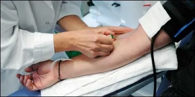 Le fait d'injecter du sang à un malade est appelé une infusion.