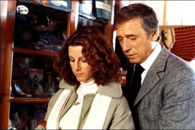 Orlans. L'inspecteur Ferrot, enqute sur le meutre de sa maitresse,  la demande de l'un de ses collgues, amant de la mme femme. Tous les indices qu'ildcouvre se retournent contre lui.