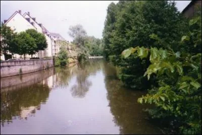 Chteauroux est un chef-lieu d'arrondissement de la rgion Centre. La ville est arrose par le cours d'eau qui donne son nom au dpartement dont elle est la prfecture et qui est ...