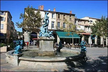 C'est la ville de la blanquette, ce vin ptillant fabriqu selon la mthode champenoise. Cit de l'Aude, en Languedoc-Roussillon, il s'agit de :