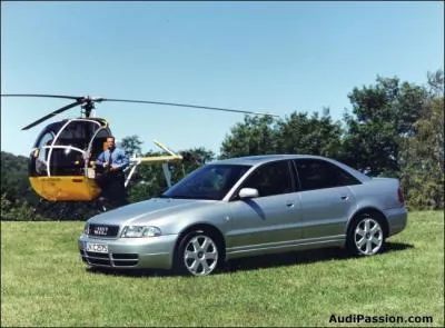 De quel Moteur l'Audi s4 ( B5) tait-elle quipe ?