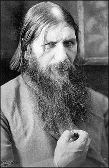 Le nom de ce mystrieux moine russe est aussi le titre de l'une de leurs chansons ?