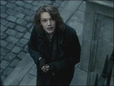 De qui Anthony tombe-t-il amoureux ?