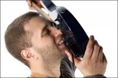 G : Quel artiste pouvait jouer de la guitare avec ses dents ?
