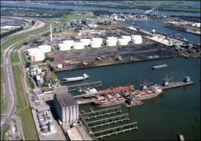 Cette partie du port de Rotterdam correspond :