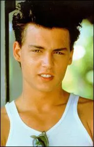 Dans quel film se passant  Miami apparat-il en temps qu'adolescent dragueur ?