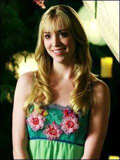 Qui joue Julie Mayer ?