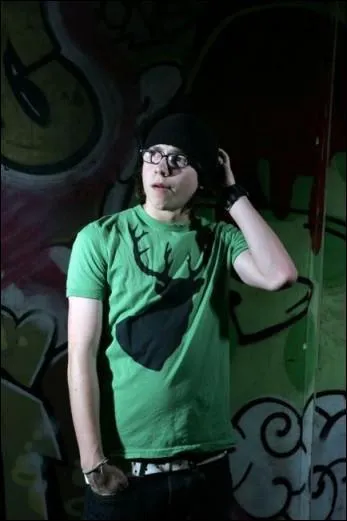 Il sort avec une fille qui est anorexique