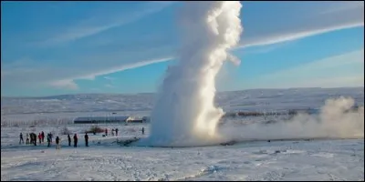 En Antarctique, l'eau des geysers est froide.
