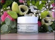 De quelle marque cosmtique est la 'Crme prodigieuse' ?