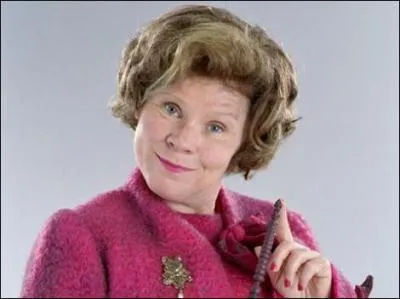 Qui a crit Thorie des stratgies de dfense magique ?