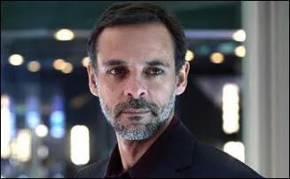 Comment se nomme l'entreprise de Philippe Burton ?