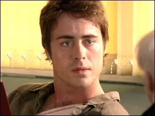 Dans l'pisode 3 de la saison 1, on apprend que Stephen a une petite amie. Comment se prnomme-t-elle ?