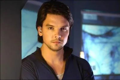 De quelle faon Connor annonce-t-il  Caroline que leur relation est termine ?