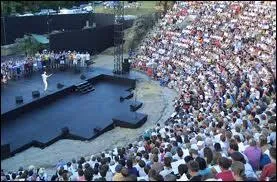 Dans quelle ville du midi se droulent Les Choralies ?