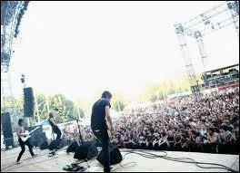 Dans quel parc de la banlieue parisienne a lieu le festival Rock en Seine ?
