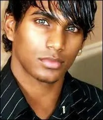 Pourquoi Hlne accepte-t-elle de venir avec Pris ?