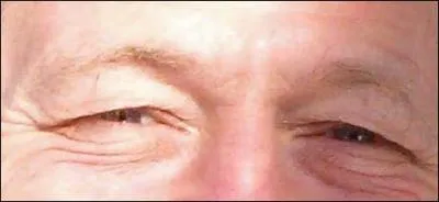 Ces yeux sont  ... .