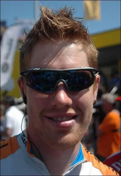 Amricain ... .  Paris ?