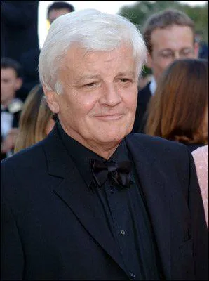 Acteur, ralisateur et scnariste n le 13 juillet 1941, il est connu surtout pour 'Microcosmos : le peuple de l'herbe', 'Les Choristes' et pour ses documentaires 'Le Peuple migrateur' et 'Ocans'