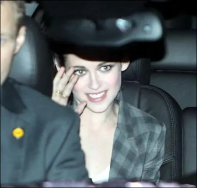 Pour quelle raison Jacob ne met-il pas de musique dans sa voiture ? (chapitre 9)