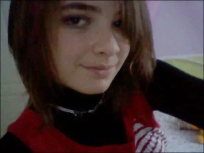 Quel a t le premier groupe dont Coralie a fait partie ?