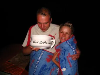 Et enfin, comment appelle-t-on cette tradition franaise, qui consiste  retrouver les maris et leur faire boire un dlicieux nectar dans...