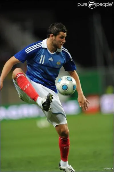 Qui est ce footballeur ?