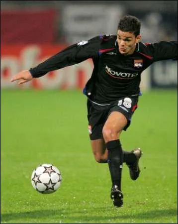 Qui est ce footballeur ?