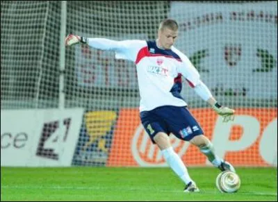 Qui est ce footballeur ?