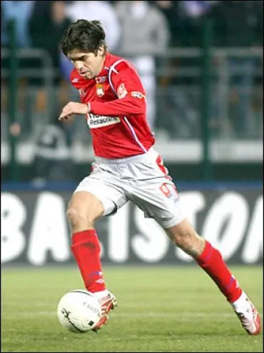 Qui est ce footballeur ?