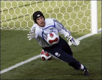 Qui est ce footballeur ?