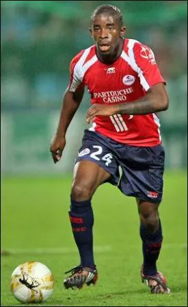 Qui est ce footballeur ?