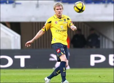 Qui est ce footballeur ?