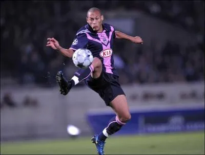 Qui est ce footballeur ?